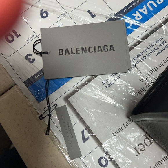 Authentic NWT Balenciaga Tote - Picture 7 of 10